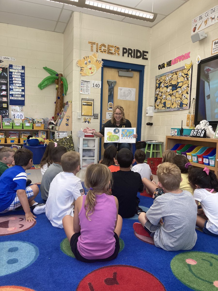 Miss Jones tweet media