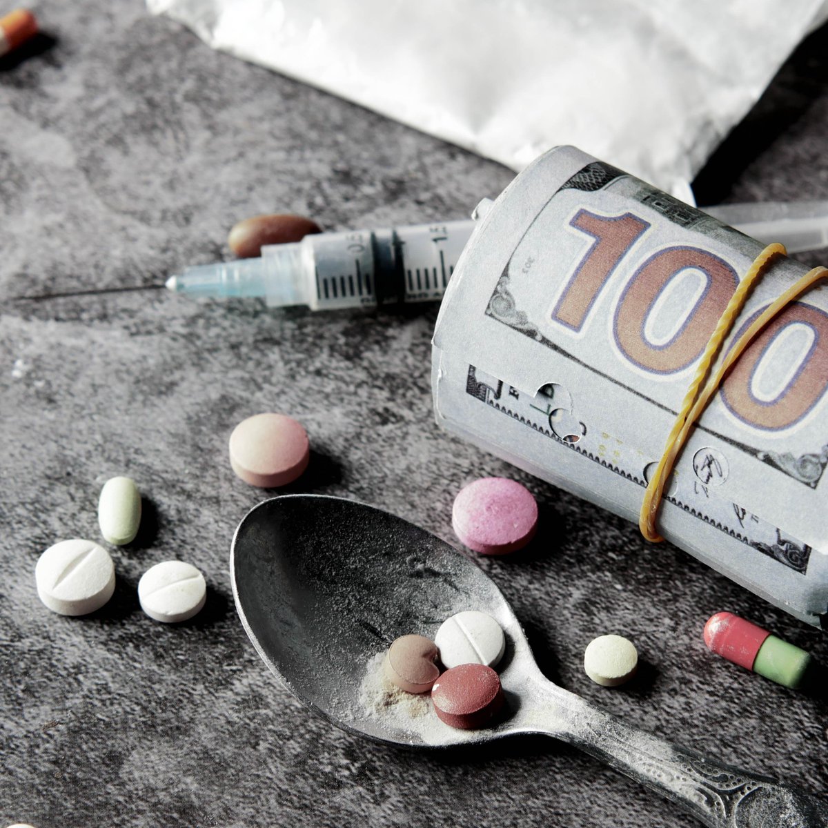CanniCrop's tweet photo. National Opioid Awareness Day, observed on September 21, is marked to create awareness about the effects of opioid overdose. #opioidawarenessday #addictionisreal #recovery #naloxone #drugaddiction #survival #opioidaddiction #opioid #opioidcrisis #heroinaddiction #drugabuseisreal https://t.co/bPyRWHUlVI