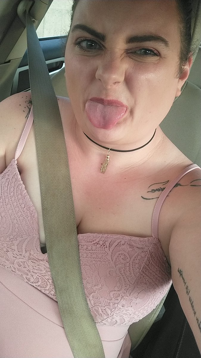 Lillymoon25's tweet photo. Feeling goofy.😝😝😝😝 https://t.co/IDGcCBtZWS