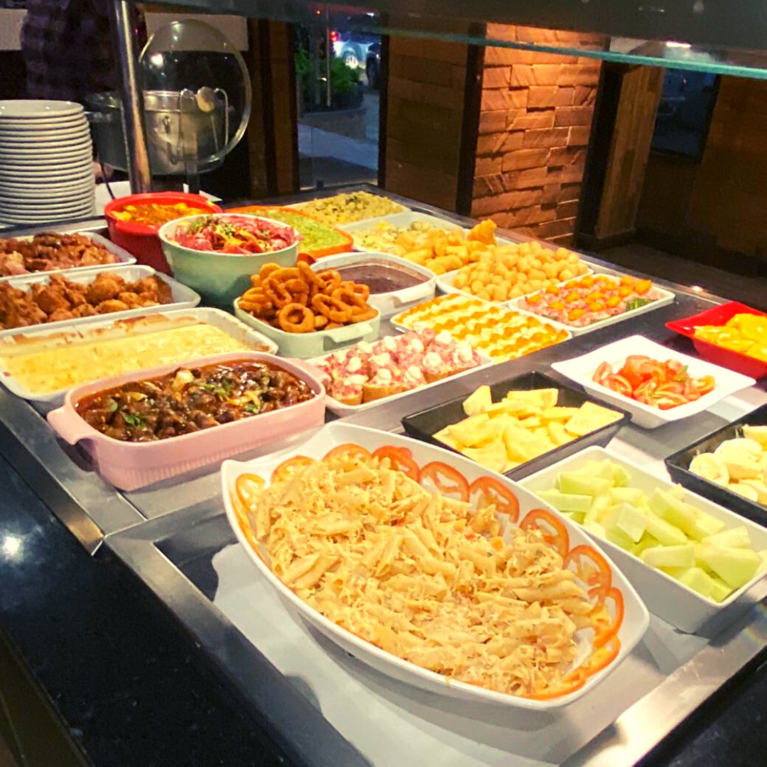 parmebr's tweet photo. Partiu Buffet da Noite com rodízio de pizzas Parmê?! Uallll🍕🍢🥩
🍕+🥘 Disponível nas lojas:
📌 Tijuca (Afonso Pena), Norte Shopping, Nova América, Vila da Penha, Campo Grande, Bangu, Top Shopping, São Gonçalo, Recreio e Barra.
📸 Loja Campo Grande.
#Rodiziodepizzas #parme https://t.co/PiEVPhiEYj