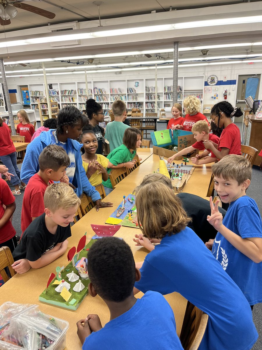 KThomasTFAA4th's tweet photo. Wow! I’m simply amazed at the creativity and perseverance shown by these kiddos. Their projects were wonderful, and I am so proud! @TFAA345 @TFAA_Rams #GoRams https://t.co/cw9lhlPAJr