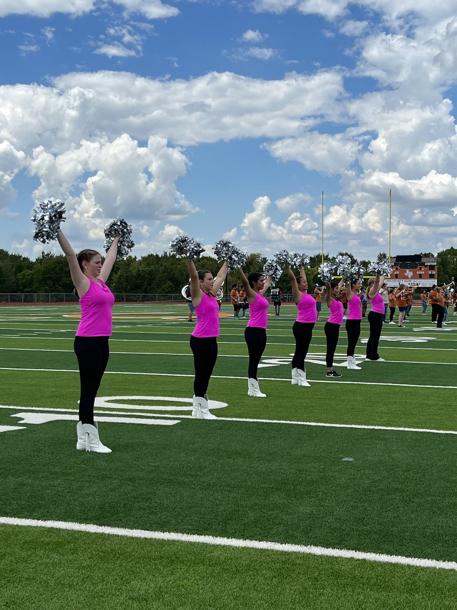 VinningJr's tweet photo. The Honey Bee’s Dance Team are ready to show their skills tonight. #CaldwellProud #CaldwellHighSchool https://t.co/U56JCyRhMz