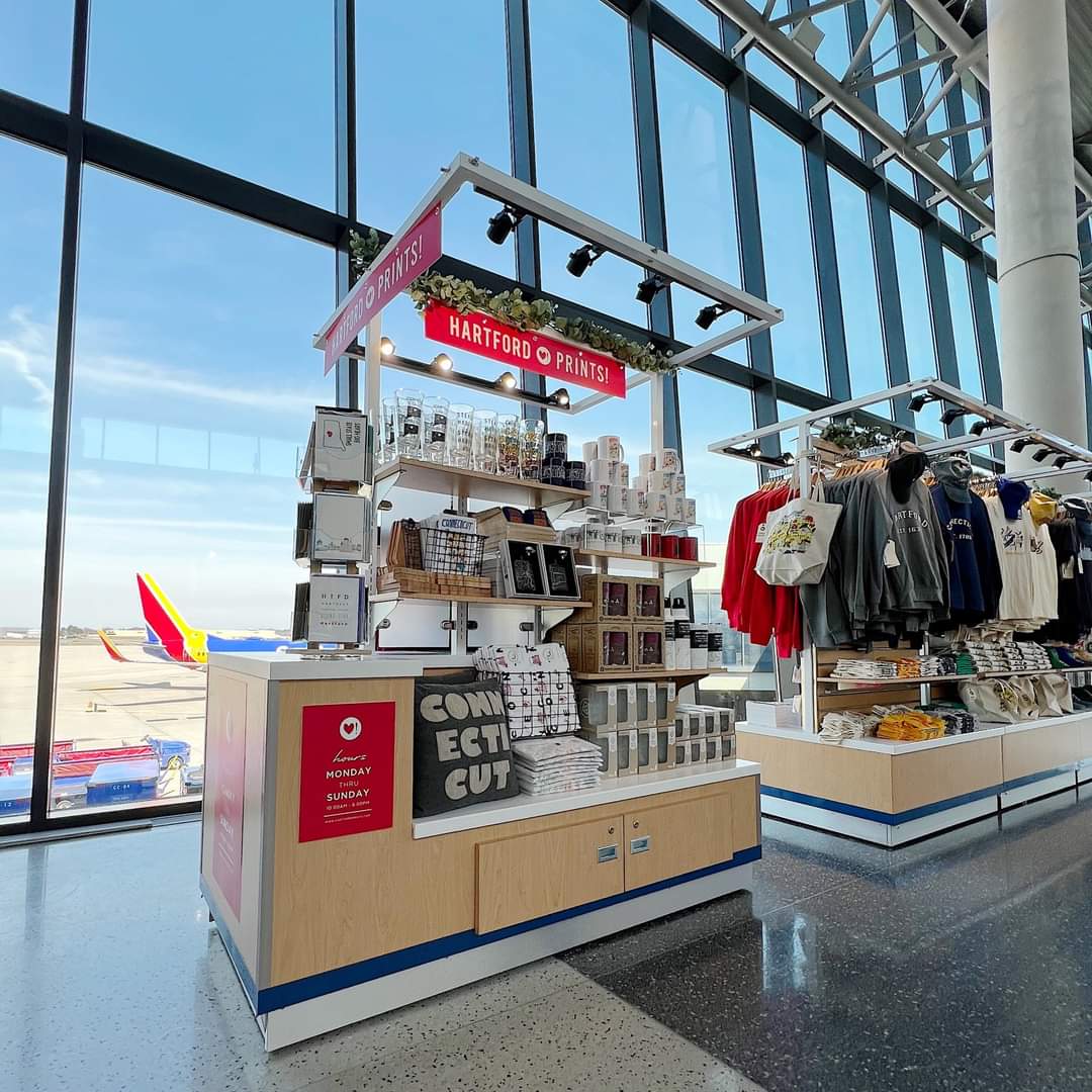 Bradley_Airport's tweet photo. Have you checked out the Hartford Prints! kiosk recently? If not, you definitely should! #OneOfEachPlease
π Hartford Prints! https://t.co/JhCZDpd3D7