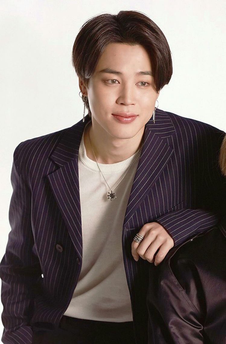 rockstarjmin's tweet photo. AHHHH JIMIN IS GORGEOUS https://t.co/8taKddUS1w