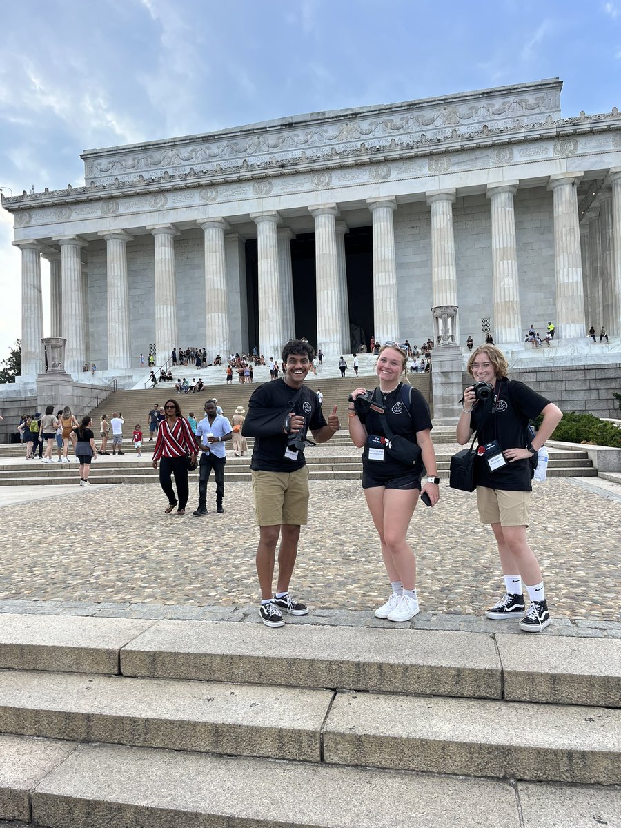 mr_stengel's tweet photo. Day 2 as part of the VNC Honor Flight with Warrior Student Media - today, we went to the Iwo Jima Memorial, Arlington National Cemetery, a Navy Shipyard, Women’s Memorial, WWII Memorial, and finished at the Korean, Vietnam, and Lincoln Memorials. https://t.co/d9fooczitN