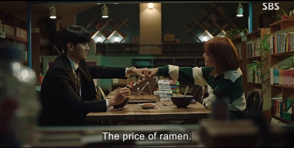 cewgrande's tweet photo. junyeong didnt tell maeum anything but he knew she could make him feel better. they are truly each other’s vvip! my lovely vvip couple 🫶🏼 #TodaysWebtoonEp9 https://t.co/3E7wOCG96t