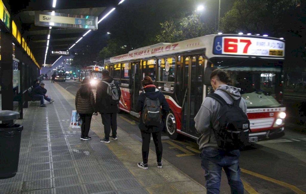 RED92cadadiamas's tweet image. ⚠🚍💰 | #Transporte | #CNRT | #Colectivos | @InfoCNRT |

Multas de hasta $18 millones de pesos labradas por CNRT ante la medida de fuerza

El Ministerio de Transporte realizó 106 actas de infracción por incumplimiento de los servicios y frecuencias.

red92.com/n53124