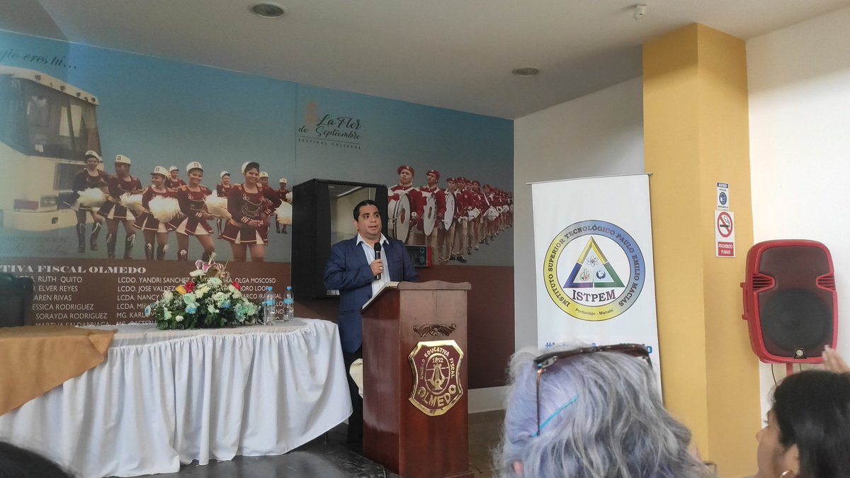 ISTPEM1's tweet photo. En intervención del Mgs. Fabián Vera vicerrector académico, exalta las temáticas pertinentes abordadas durante el V Congreso Internacional de Educación.
Además, agradeció la participación de asistentes, ponentes y conferencistas.
#CrecemosJuntos https://t.co/I7x8qmCgFR