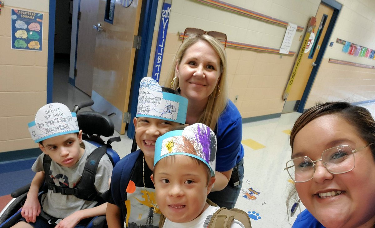 jenna_brown's tweet image. We had a great first week of school in ALE @NISDLangleyES complete with a birthday celebration, sensory activities, and sorting 🥰 #lifeinALE @NISDSpecialEd