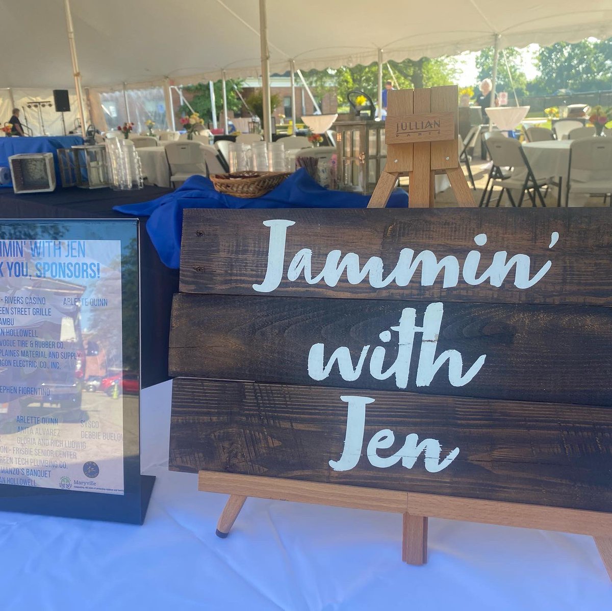MaryvilleAcadem's tweet photo. We “be jammin’” for @JenSchool2 in a few!!! Thank you for supporting our fundraiser! To our sponsors, thank you!
#maryvilleacademy #maryville #mission #protectingchildren #makingadifference #makinganimpact #education #fundraiser #jenschool https://t.co/TWcwrq6Jax