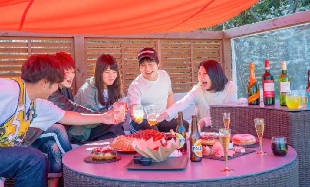 LIVINGPARKbp's tweet photo. ありがたいことに最近は企業様の社内行事などでの貸切BBQ利用の問い合わせが増えてきています♪

コロナ禍で社員旅行などが難しくても屋外で皆でワイワイ楽しみたいというニーズが高まってきているようですね♪

60名~200名以上でも貸切相談可能です♪

 #拡散希望RT  #貸切
 #企業公式相互フォロー https://t.co/OdGBbwdQoQ