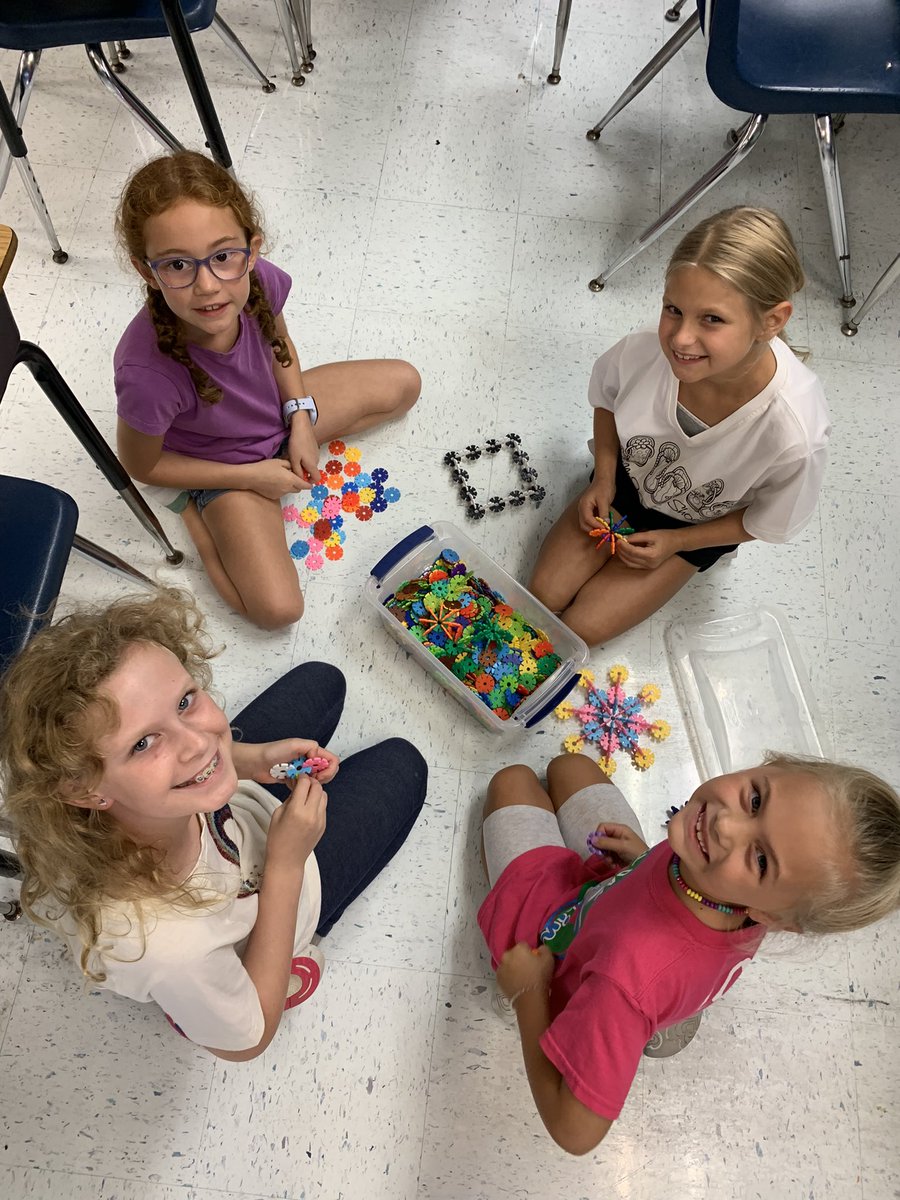 MsKerlek's tweet photo. What a great ending to the week! Our 1st grade buddy class came over with their STEAM buckets! We had a great time getting to know them 🐬 Another great opportunity to build leaders! @LaurelOakElem @MsMacri3 @collierschools https://t.co/mrbyQCRO3y