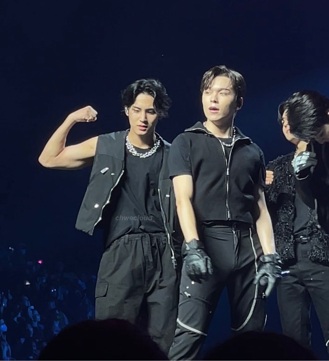 chwecloud's tweet photo. #SEVENTEENinCHICAGO #MINGYU #VERNON https://t.co/MH2KTlLCvT