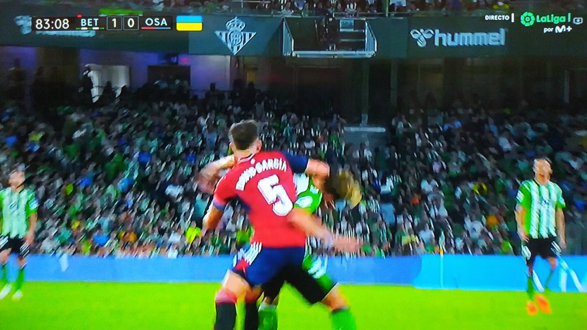 Diegolarom's tweet photo. La NO roja de la vergüenza, en secuencia. #Betis @IF_RBetis https://t.co/pl8jqmrr5Y