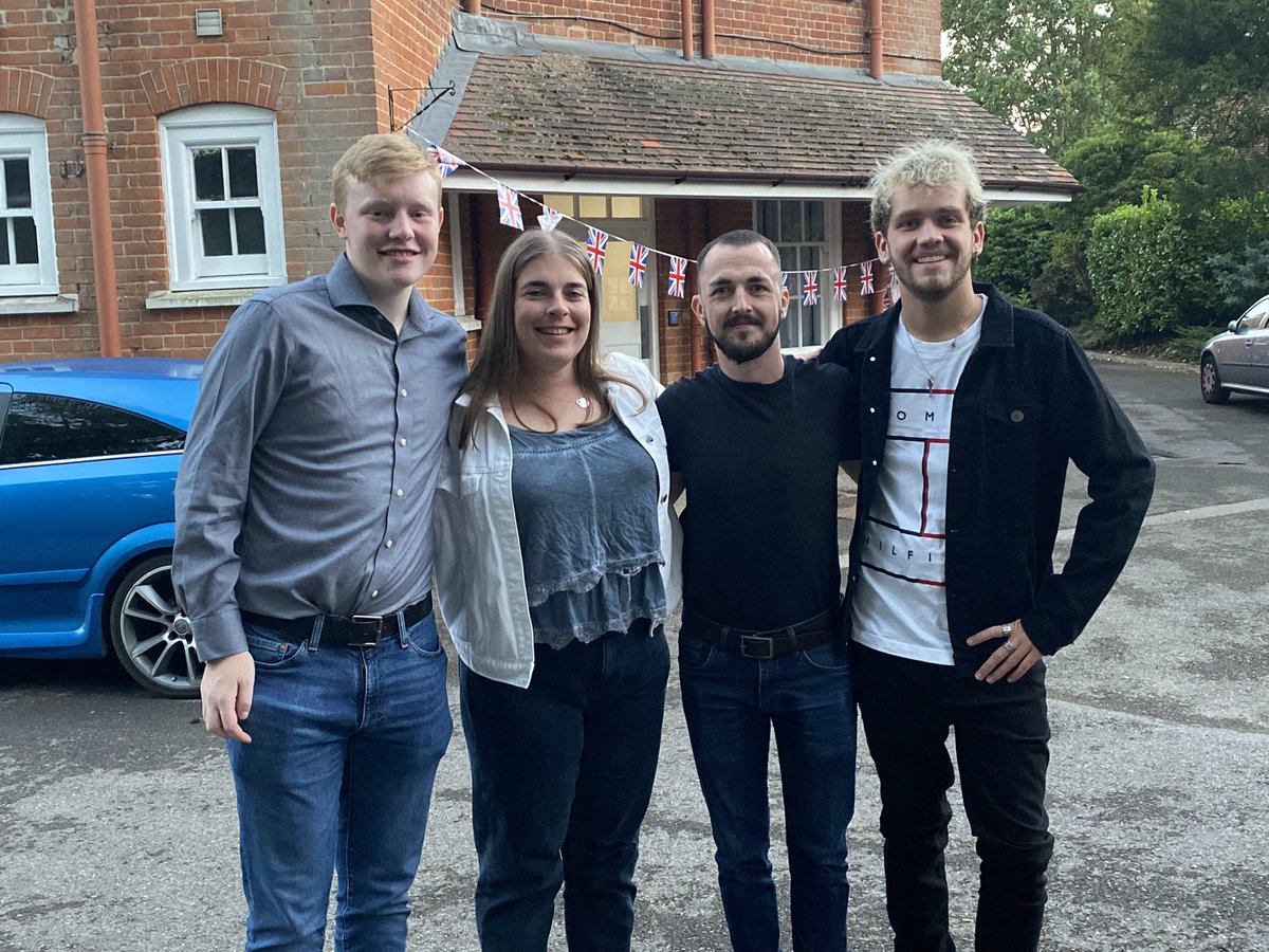 flazking30's tweet photo. @GoshRenal @GOSHCharity we’re all grown up ☺️thank you for introducing us to the crazy world of Transplant Sport and the games - we miss you all ❣️ https://t.co/NGP6sB0gP1