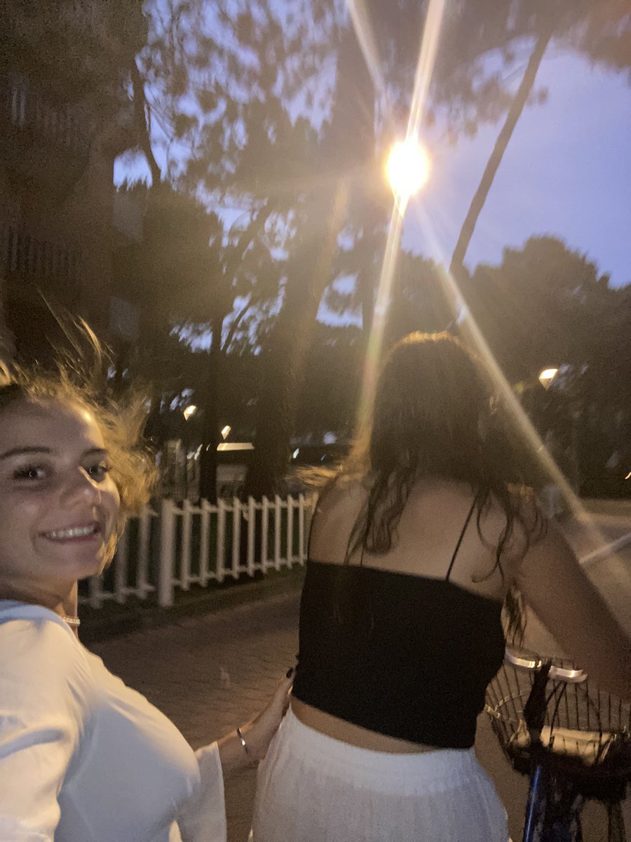 frenchyyfrieise's tweet photo. HB per la mia prefe💘💕💖💞💝💗💕💘💘💖💓💞💕💘💗💖💖💘💓💖💗💘💘💖💝💞💘 https://t.co/3joBHD2PRs