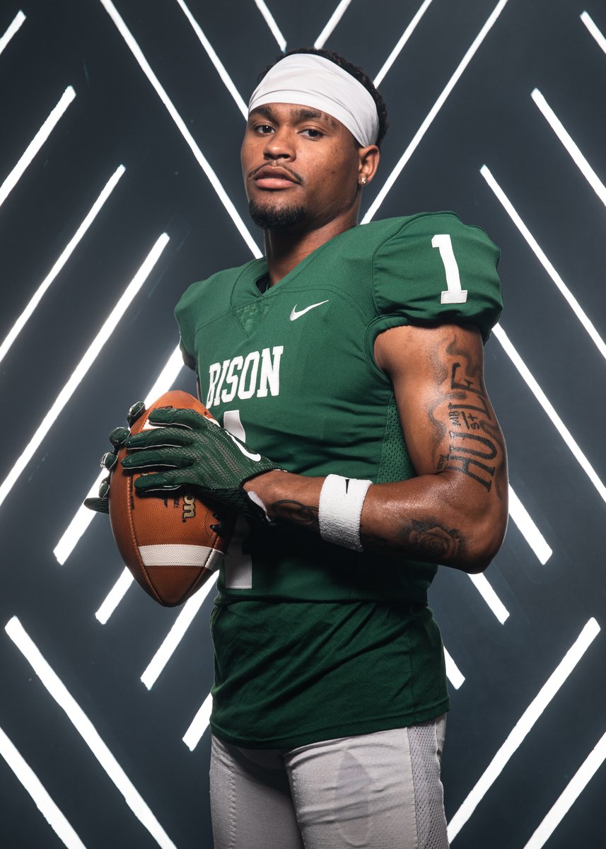 OBU_Football's tweet photo. Your 2022 Team Captains

Zach Frazier @ZachFrazier5 
Nick Boone @nickboone26 
Keilahn Harris @Keilahn1 
Trajan Lands @trajan_lands 

#OnToVictory https://t.co/D51UWUagHa