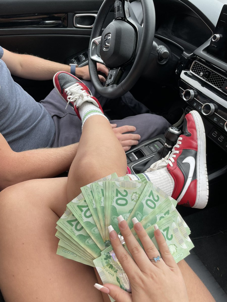 Goddessfiona1's tweet photo. Cuckie’s wallet was fucked hard today❤️ https://t.co/65Eley68qn
