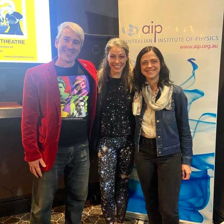 raynerexplainer's tweet photo. Thanks to @philuponscience and Imogen for a great night at the @AIPNSW @ausphysics Physics in the Pub event. Did anything go as planned? No, not really. Was it fun? Yes, yes it was!
#physics #physicsinthepub https://t.co/R3em6kq1vA