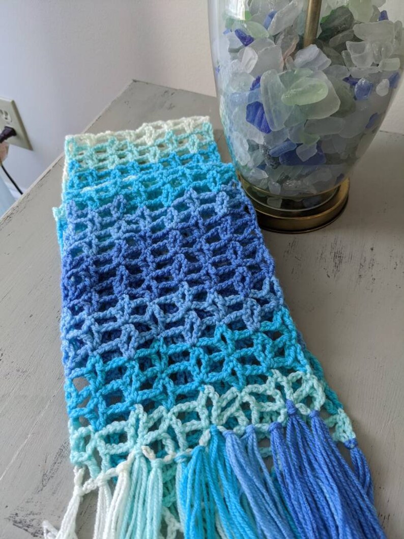 _Mikrathene_'s tweet photo. We have relisted a few of our scarves! It's going to be getting cold soon! Come check them out!
You can get this one here!
https://t.co/BiysoEo45x
#Indoors #Fashion #Dress #FormalWear #FashionAccessory #Mannequin #HumanRepresentation #StudioShot https://t.co/kAKb2zAsHu