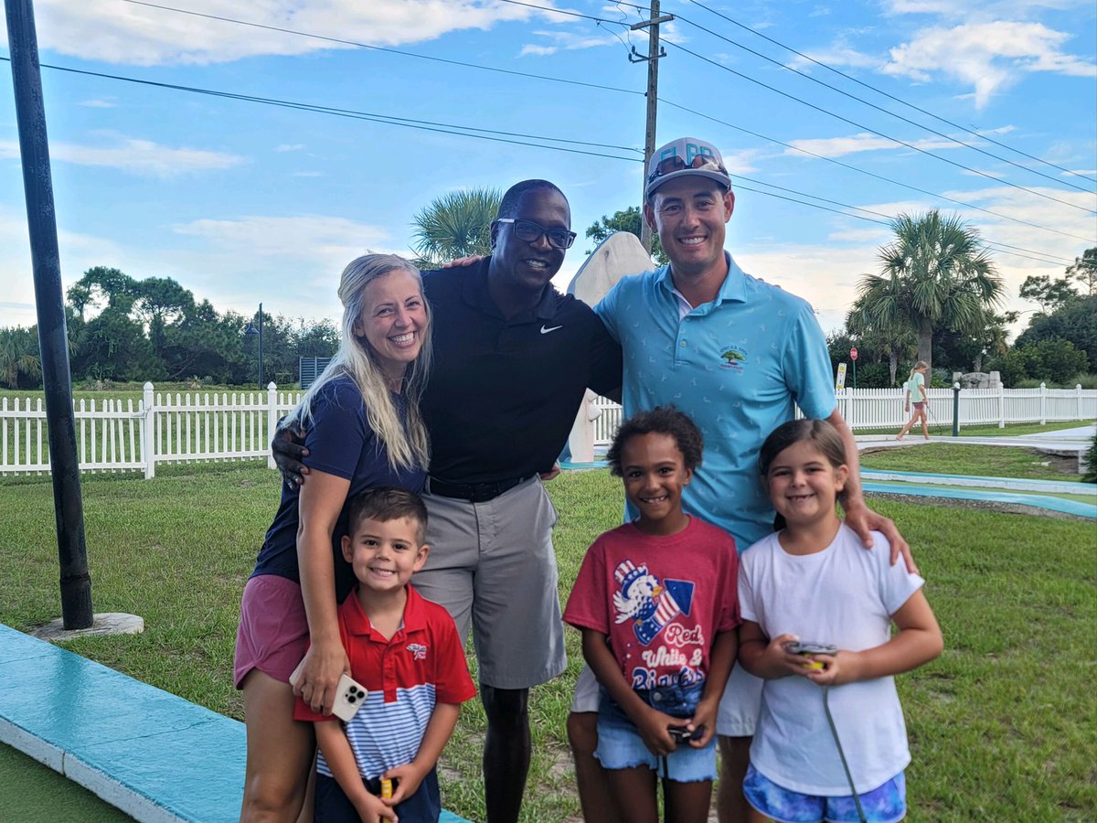uskidsgolf's tweet photo. Having a great time at the mini-golf social at our #JekyllIsland #GirlsInvitational 🙌🏻 https://t.co/SCitftL7BW