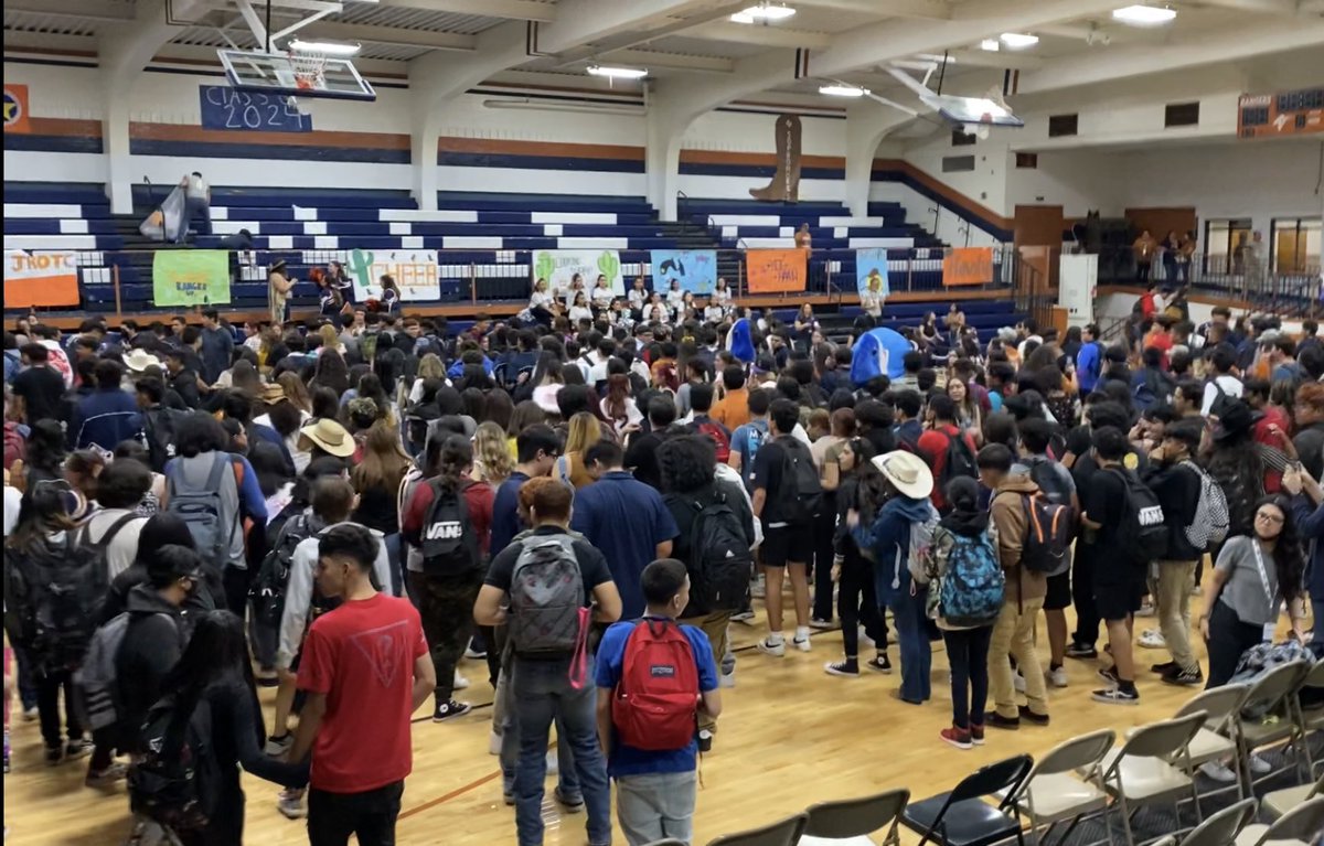 Rivalry Week called for a Special Pep Rally 💙🤠🧡 Great job @RangerCheer @rhsrangerettes on your performances you all nailed it! Congratulations to the @rhsrangers23 for winning that spirit stick 🙌🏻 #bestclassever #riverside4ever