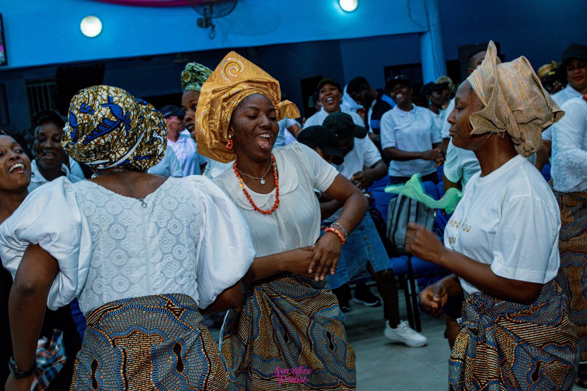 rccg_sojmega's tweet photo. I will give thanks to You, O Lord my God, with all my heart,
And will glorify Your name forever. Psalm 86:12
@rccglp72 @Rccglp72yaya 
#sop2022
#SacrificeOfPraise
#renderpraises
#rccglp72 https://t.co/vVwKpff7fa