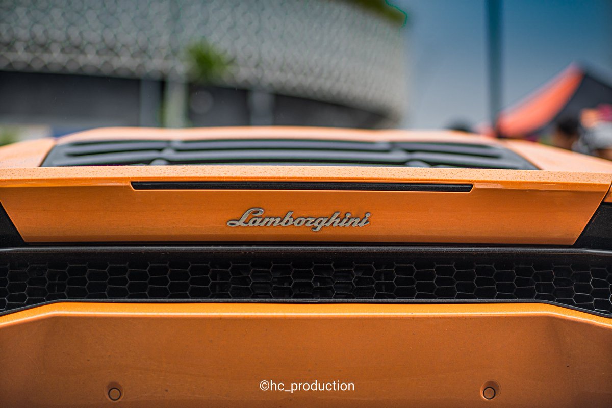 Chinmayfilms's tweet photo. Lamborghini hurucan 🇮🇹🛬🇮🇳
#lamborghini #ferrari #cars #porsche #supercars #bmw #audi #supercar #car #mercedes #mclaren #carsofinstagram #lambo #luxury #bugatti #lamborghinihuracan #huracan #aventador #carporn #lamborghiniaventador 

https://t.co/OJ4SO7qMOV https://t.co/nHrMsl9ZFO