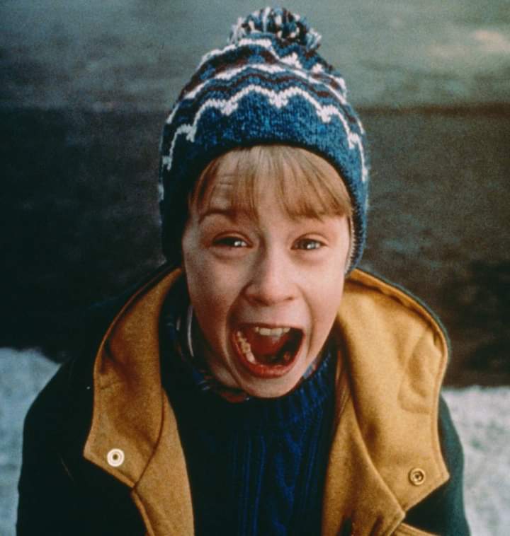 Happy Birthday to Macaulay Culkin who turns 42 today!  Pictured here in Home Alone (1990). 