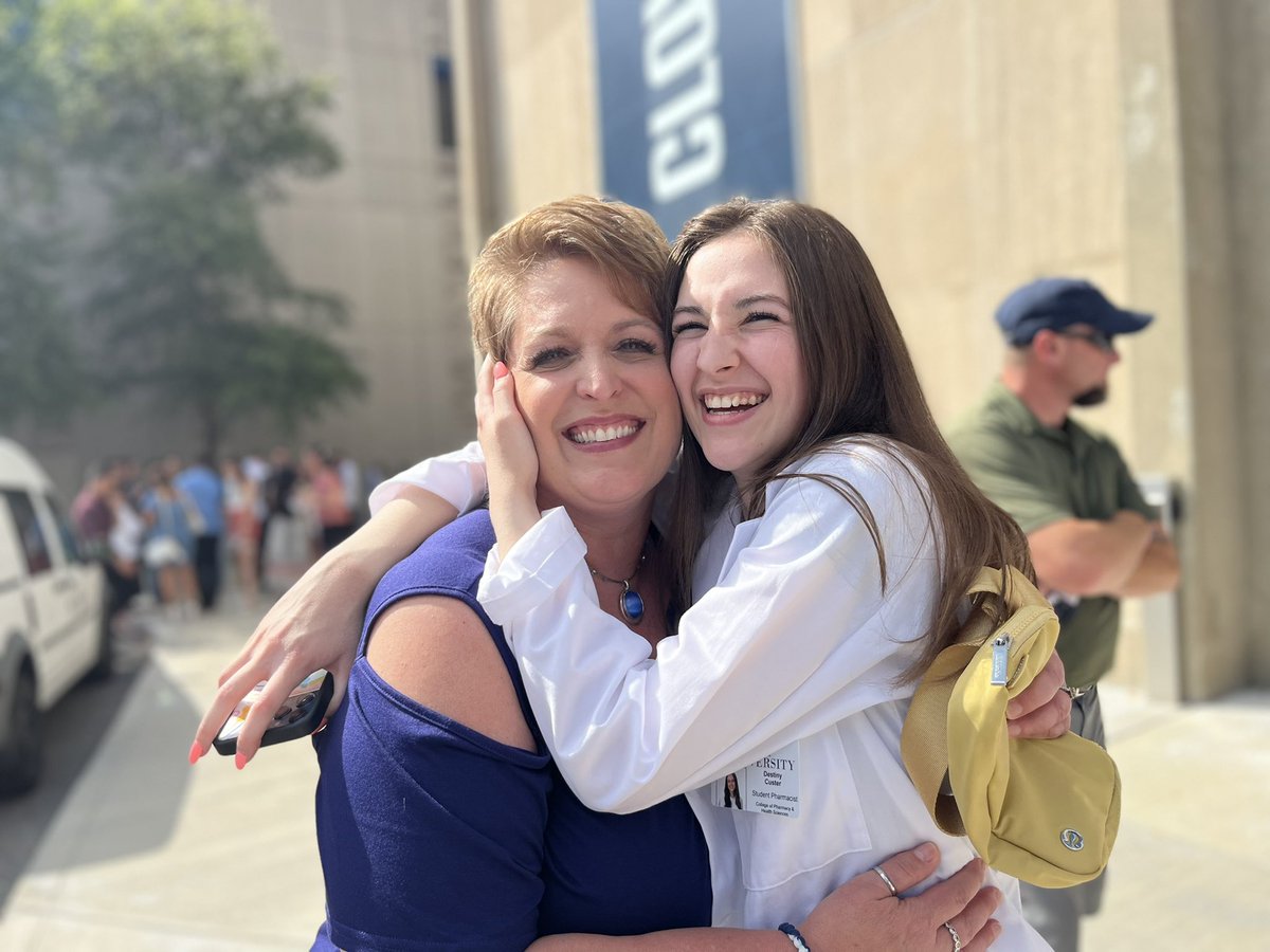 slmyrs's tweet photo. So proud of this girl - proud owner of a Pharmacy White Coat!! @butleru @ButlerAlumni https://t.co/iQ4Qgke8Y7