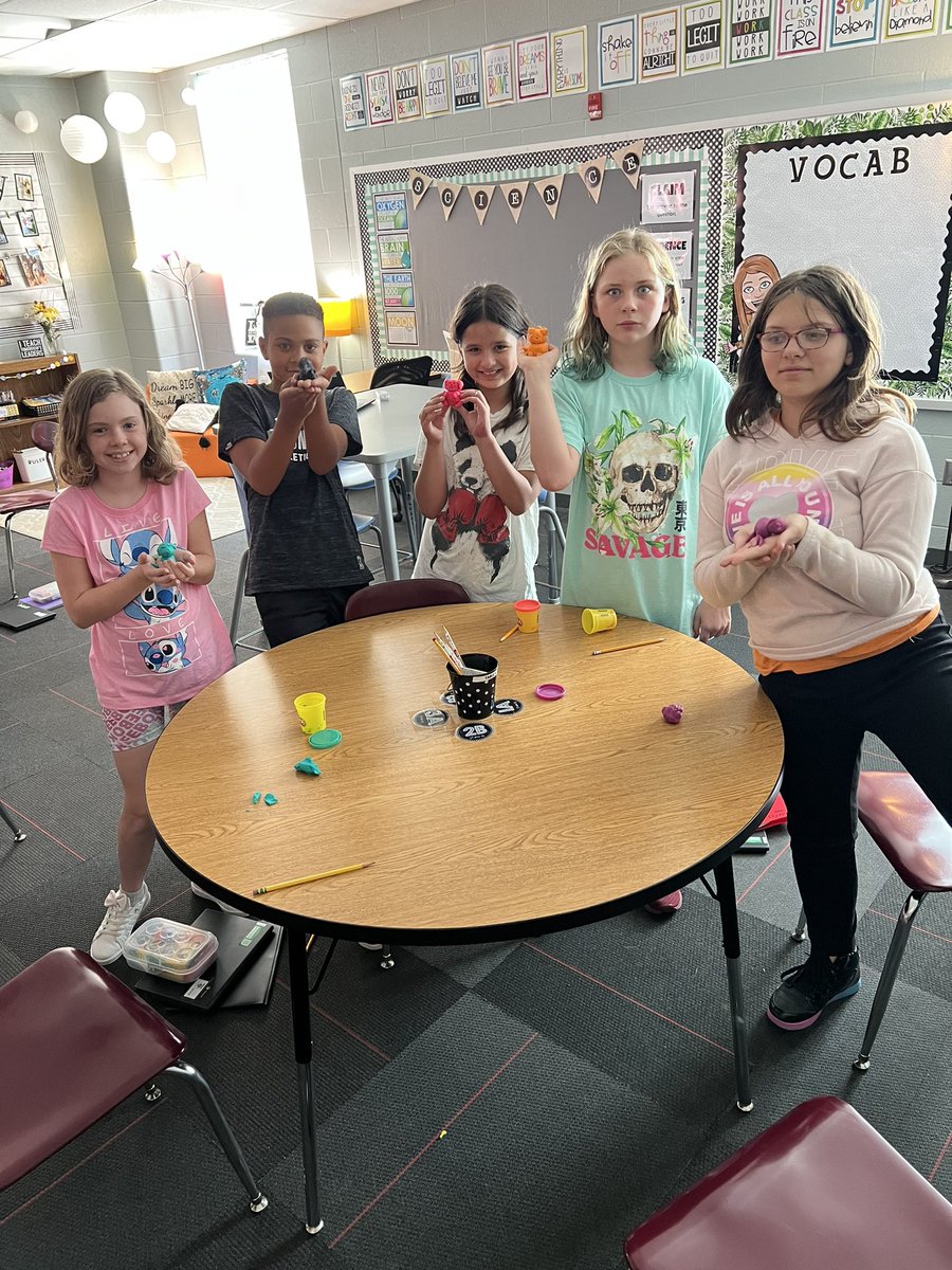 Hensley5thgrade's tweet photo. 5th graders had fun today using playdoh to create objects that are meaningful to them. It was lots of fun! @MapleWarriors @S_Greenfield7 @Meyer1Abbey #warriorscreate https://t.co/aQcI5rAKdc
