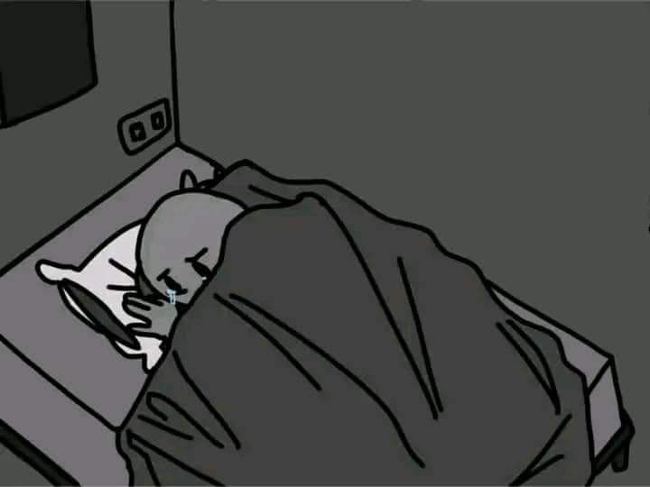 انا عدد زائد في اسرتي 
وعند اصدقائي
وفي هذه الدنيا
أنا لا شئ ..💔