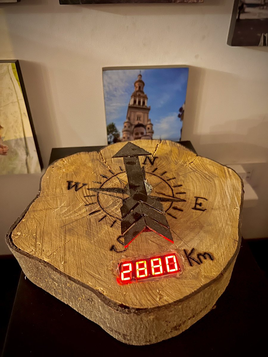 I finally finished it!!  It’s the #dadFinder. My kids now always know which direction and how far their #pilot father is 😁. Using an #esp32, a stepper motor and some cool engineering inspiration from @markRober I got to build and program it all by myself! What do you think?