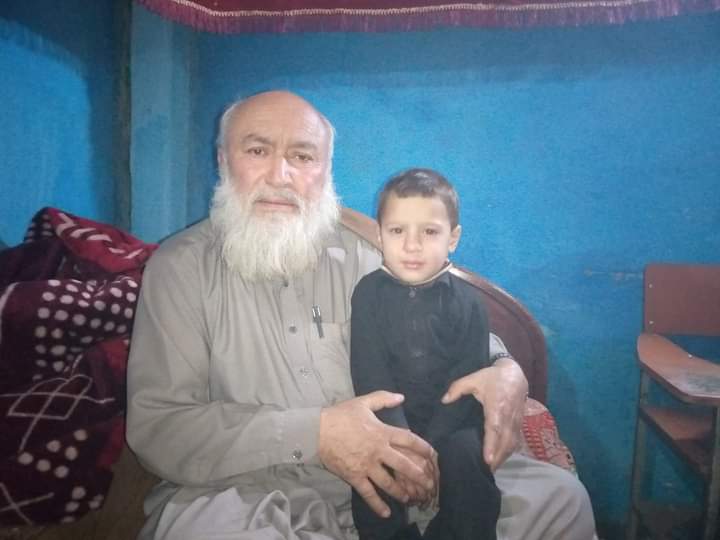 Khan sawabi .sab SE achy sawabi k old man