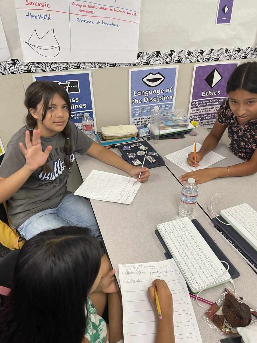 LisaLop40562397's tweet image. Applying depth and complexity to@literacy using wonders and Nancy Fetzer! Our focus is language of the discipline. #bsdgate #BSDtogether