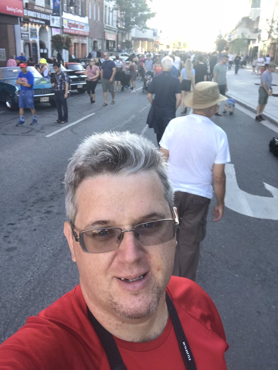 TheCBOTWShow's tweet photo. At having a blast at #KarsOnKing https://t.co/Q4aRUL0Vx2