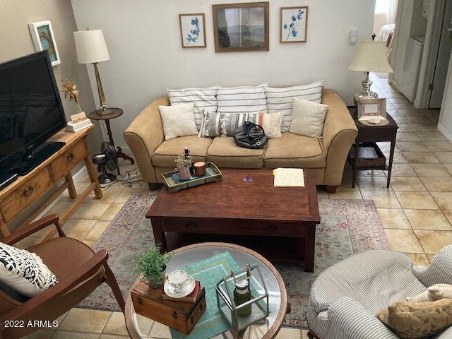 This 2 BED home won't last long! Ping me for details or a showing. #realestate  cpix.me/l/151744943