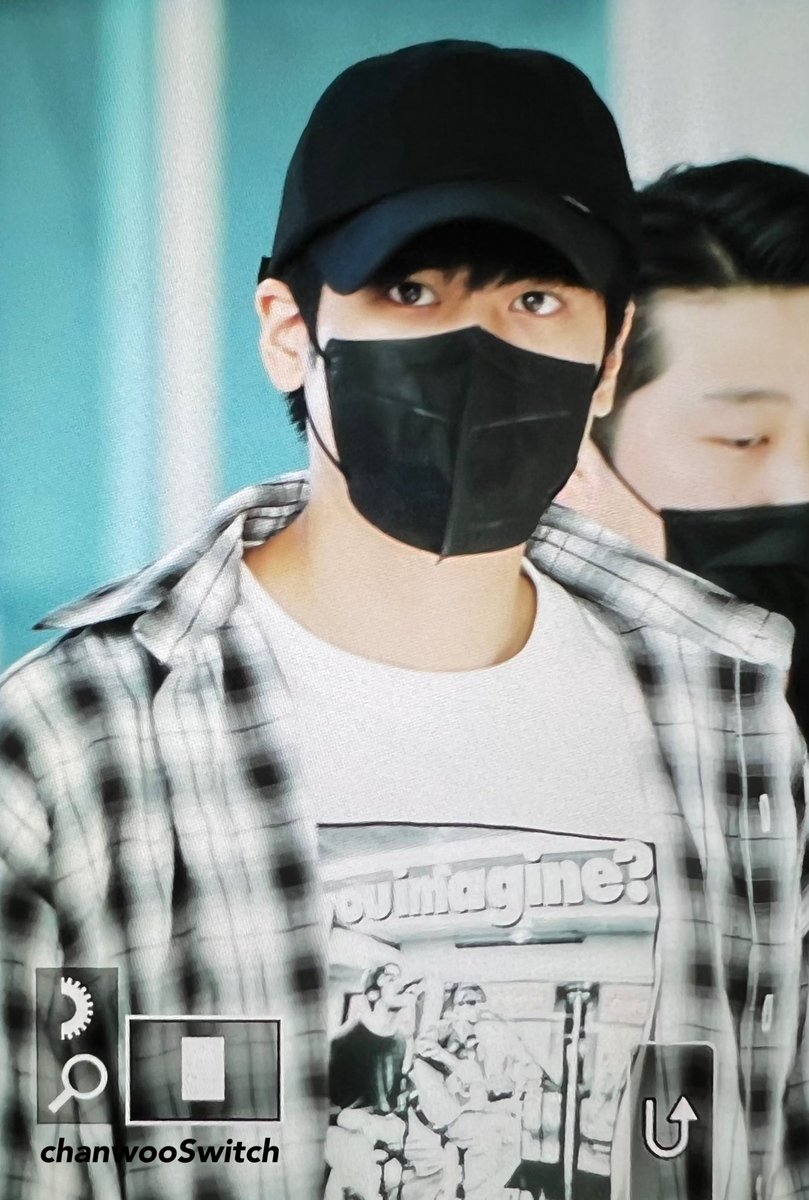Entang_234's tweet photo. Excited for today
Huhu Safe flight μ°¬μ°μΌ π
#μμ΄μ½ #iKON #CHANWOO #μ°¬μ° #μ μ°¬μ° #γγ£γ #ιη²²ε³ #CWSR #찬ꡬ #CHAN @iKON_chan_w000 https://t.co/nqyfsszpQU