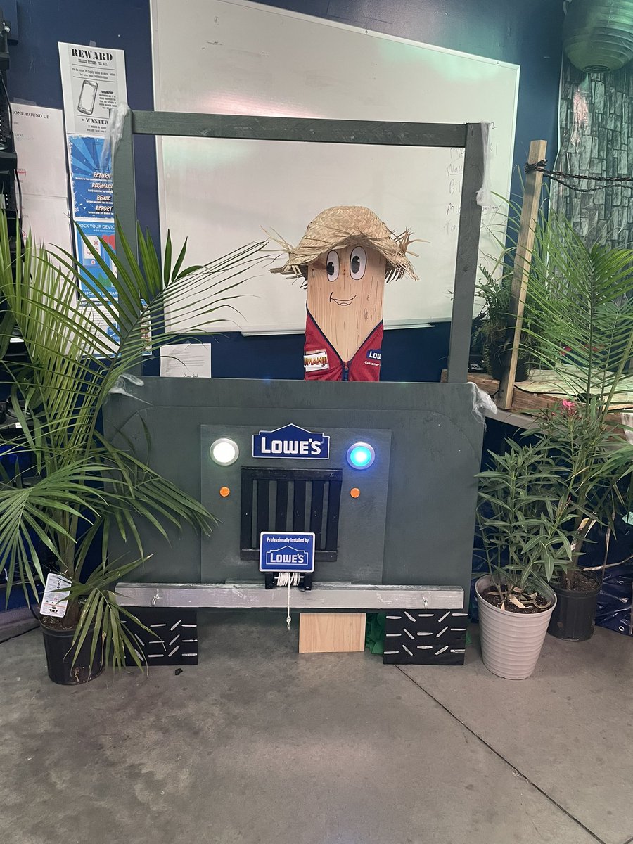 btaylor0675's tweet photo. jumanji safety celebration was a success! https://t.co/7pZkEYafMb