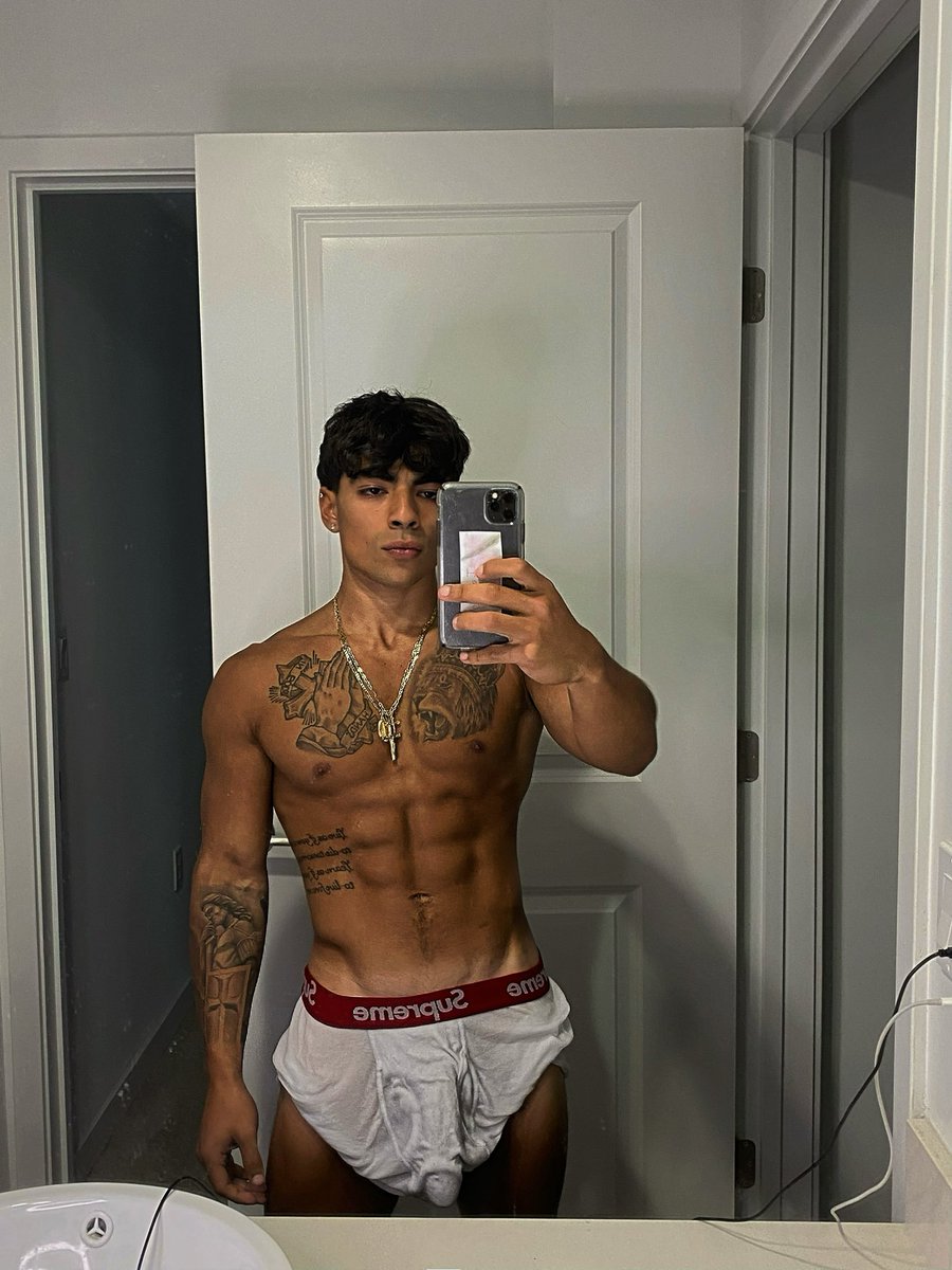 Rt if you’d bottom for me