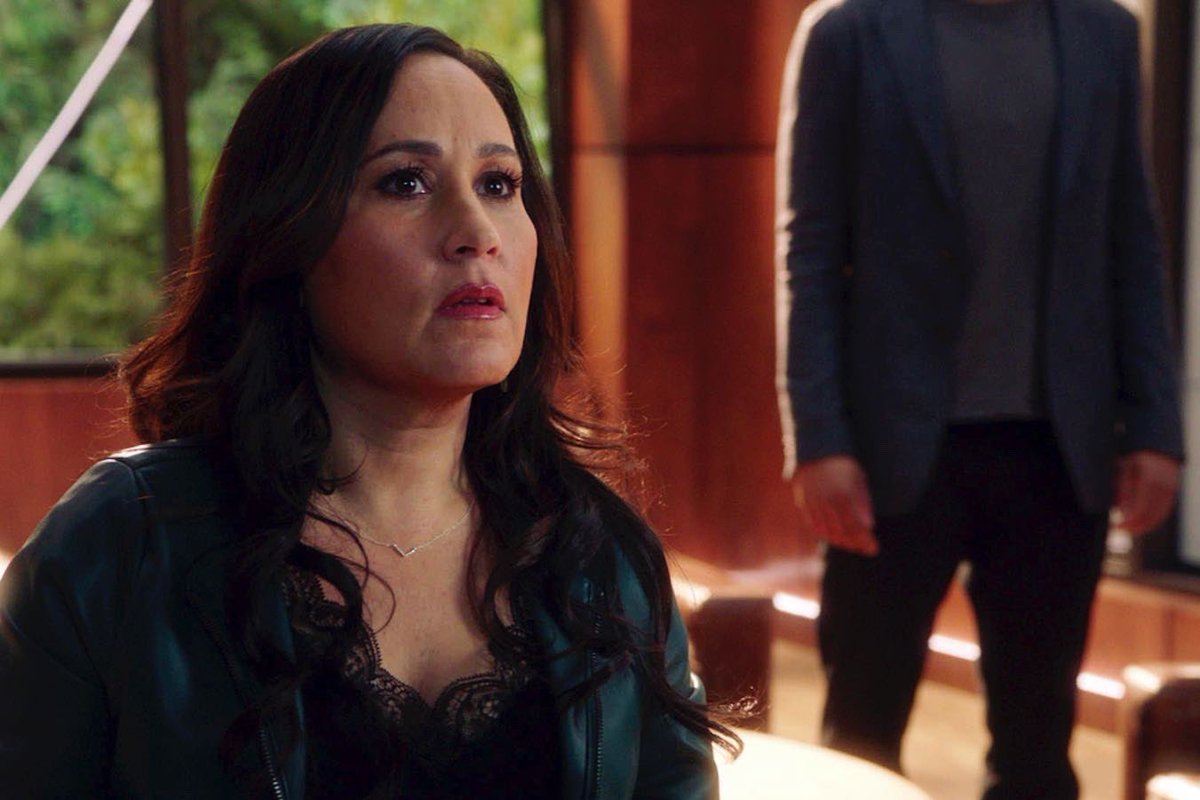 MacGyver's tweet photo. Happy birthday to the very talented Meredith Eaton who plays Matty Webber in #MacGyver ππ
@MerEaton #mattywebber #mereditheaton https://t.co/EqUZG4LJEz