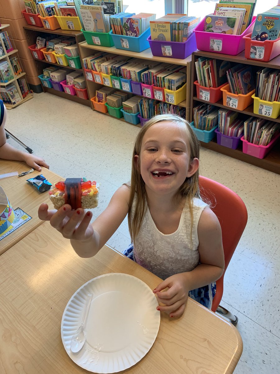 _MsFigueroa's tweet photo. We ended a great first week in second grade by making friendship sushi like Yoko. The relationships we build now will help us all year long. #NokesvilleTigers https://t.co/FLkdVAGLYB