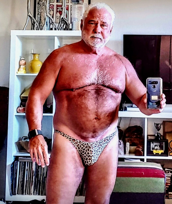 Checkout my hot daddybear buddy at https://t.co/XRqiB3VmC2  -- #hairybear #silverdaddy #silverfox #musclebear
