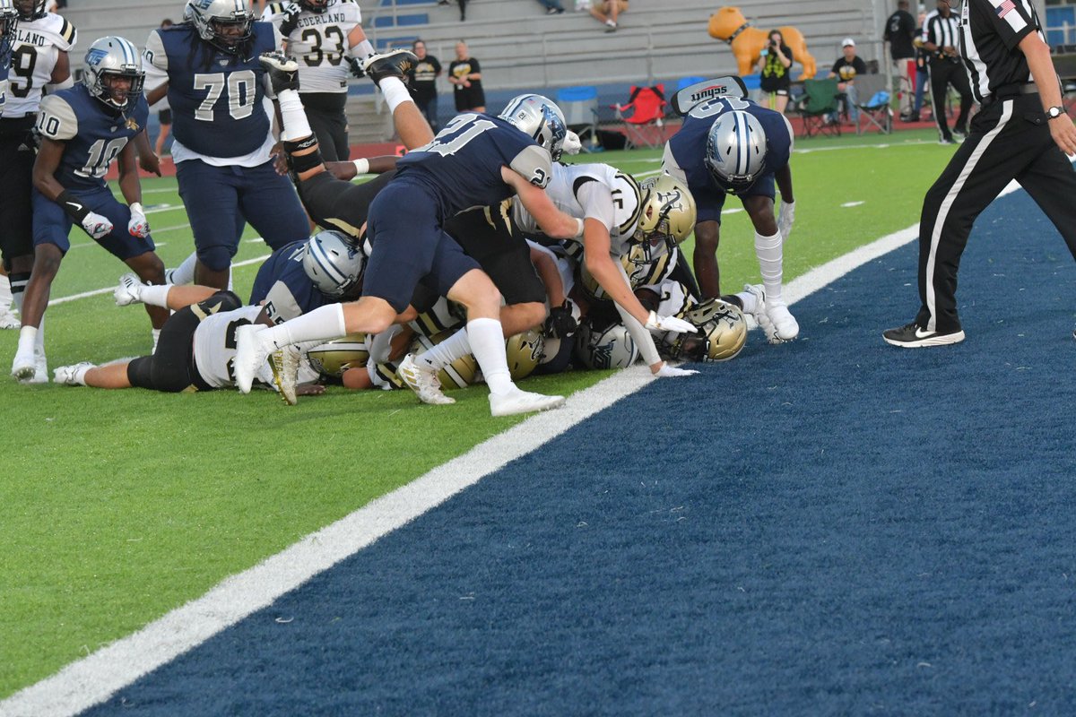 woccisd's tweet photo. FINAL SCORE WOS 32, Nederland 0 #WOSMUSTANGS #westorangestarkhighschool #cantcheatthegrind https://t.co/3pxmNmgarr