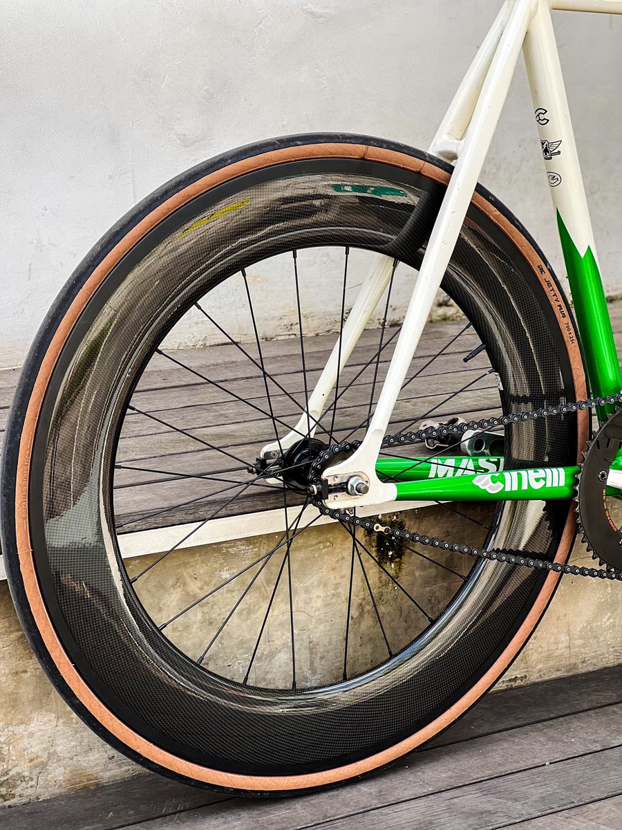 rinaldyperca's tweet photo. WTS‼️
rear CSC carbon wheelset 88mm 
hub handmade bearing ga main main halus dan loncer parsss
very goodcond mulus ✨✨
exc ban luar dalam &amp; cogset
price 4jt nego
thx warga #fnfjb https://t.co/4U90X9DP4Z