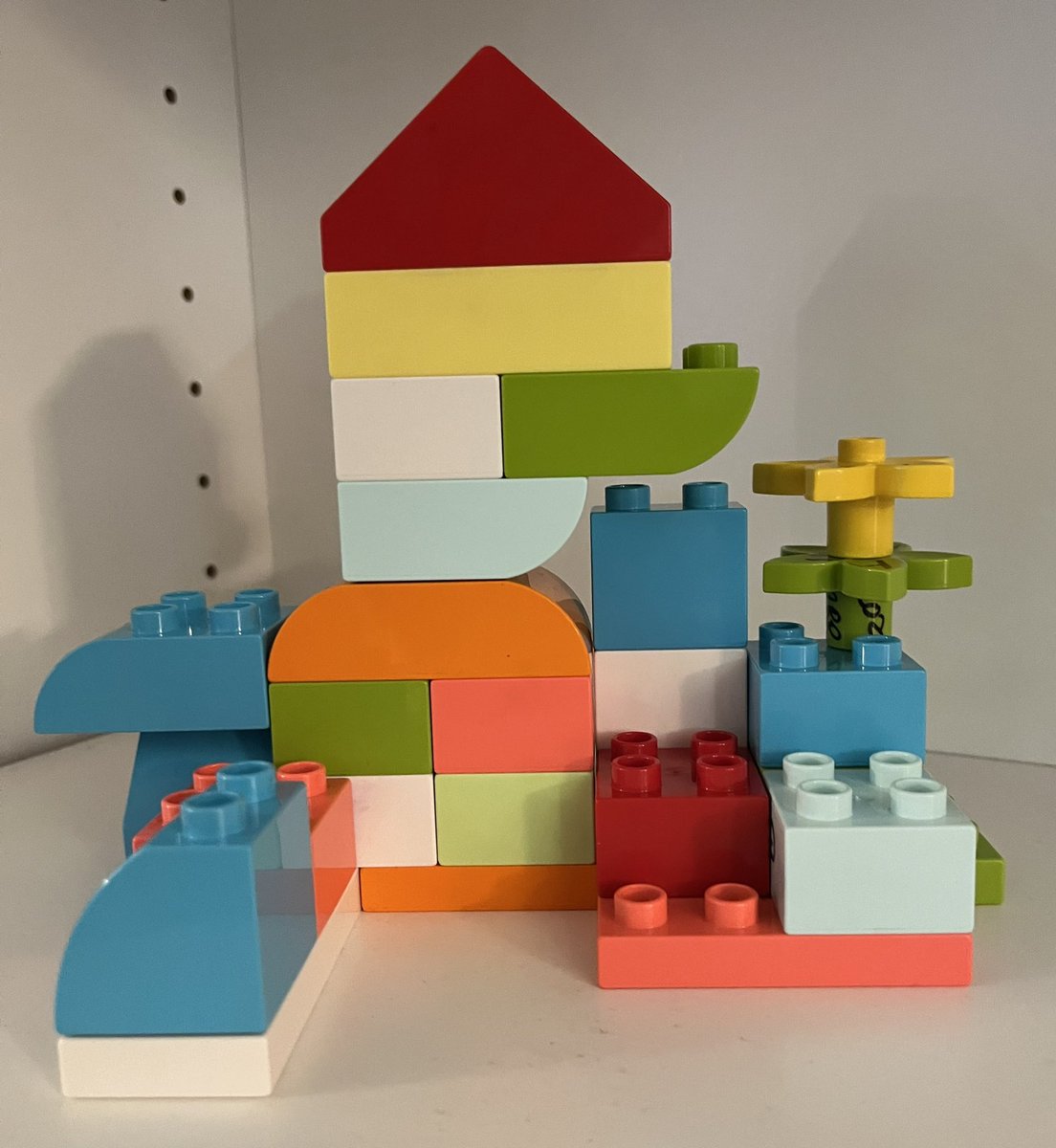 globalorr's tweet photo. #LegoUnity is building community by picking out their individual bricks, voting for class values, and making #Lego creations to display in the classroom. #GoGrizzliesNKC @Gateway6NKC https://t.co/2Ohln995Yx
