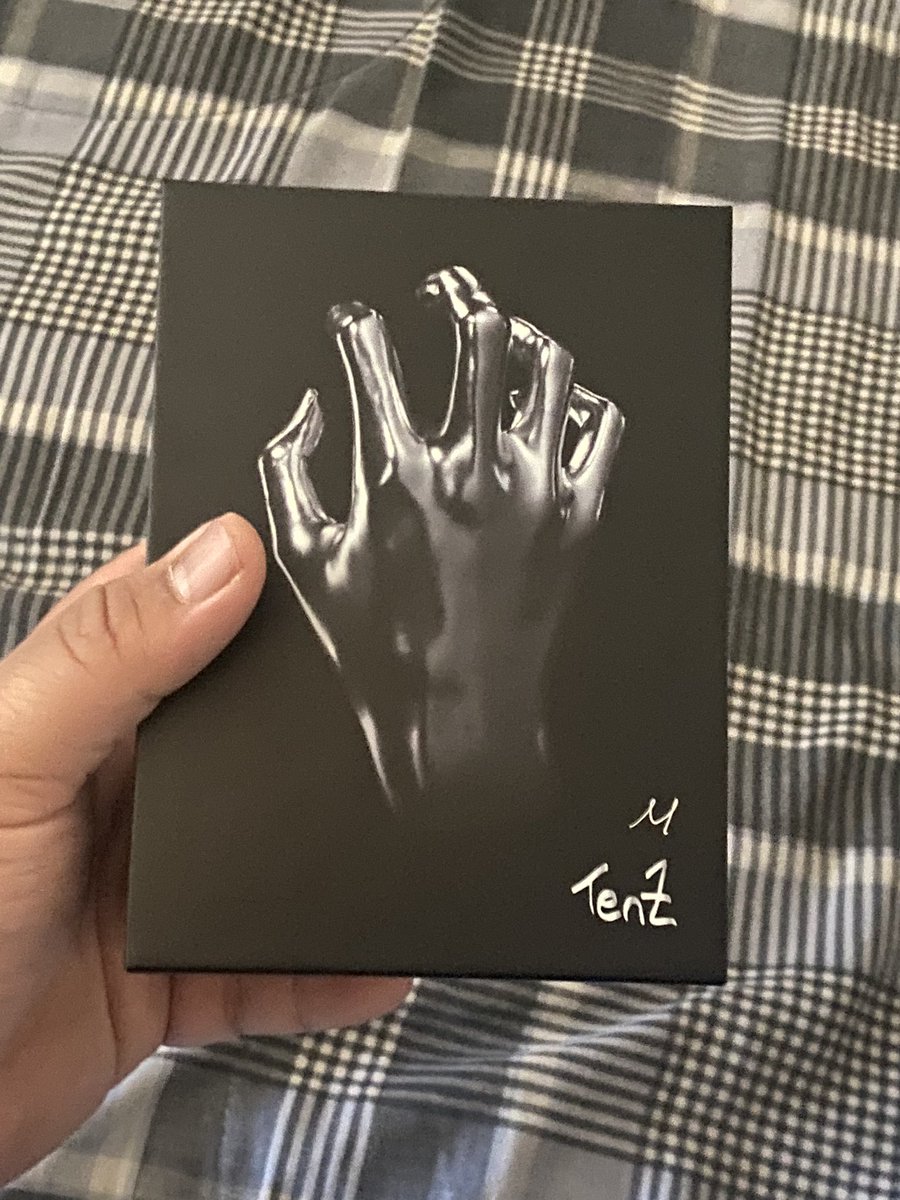 JelloM3rk's tweet photo. We Got The Mouse Lets Gooo @finalmouse @TenZOfficial https://t.co/cUW6HSo0Ot