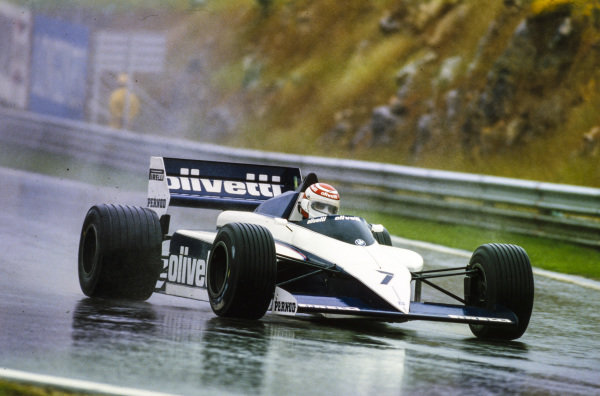 Formula1Verse's tweet photo. QUALY - 🏁🇦🇷

- E debaixo de muita chuva, @AyrtonF1V (@Brabham_F1V) mostra que é o melhor nessas condições e CONQUISTA A POLE POSIITON 
- Não só isso, como @RMorenoF1V tem um ótimo desempenho e parte de P3
- @ProstF1v (@Mclaren_WF1) decepciona e larga lá atrás https://t.co/3zyJ9ddb6G