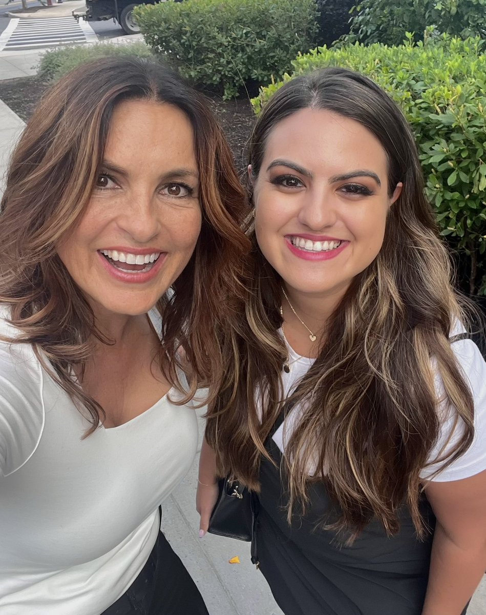 eoswiftie26's tweet image. ladies and gentleman: captain olivia benson-stabler 🥰🖤