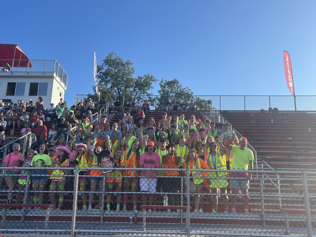 THS_Arrows's tweet photo. Best student section in the CBC!  #TheTecumsehWay https://t.co/eliMEE1xux